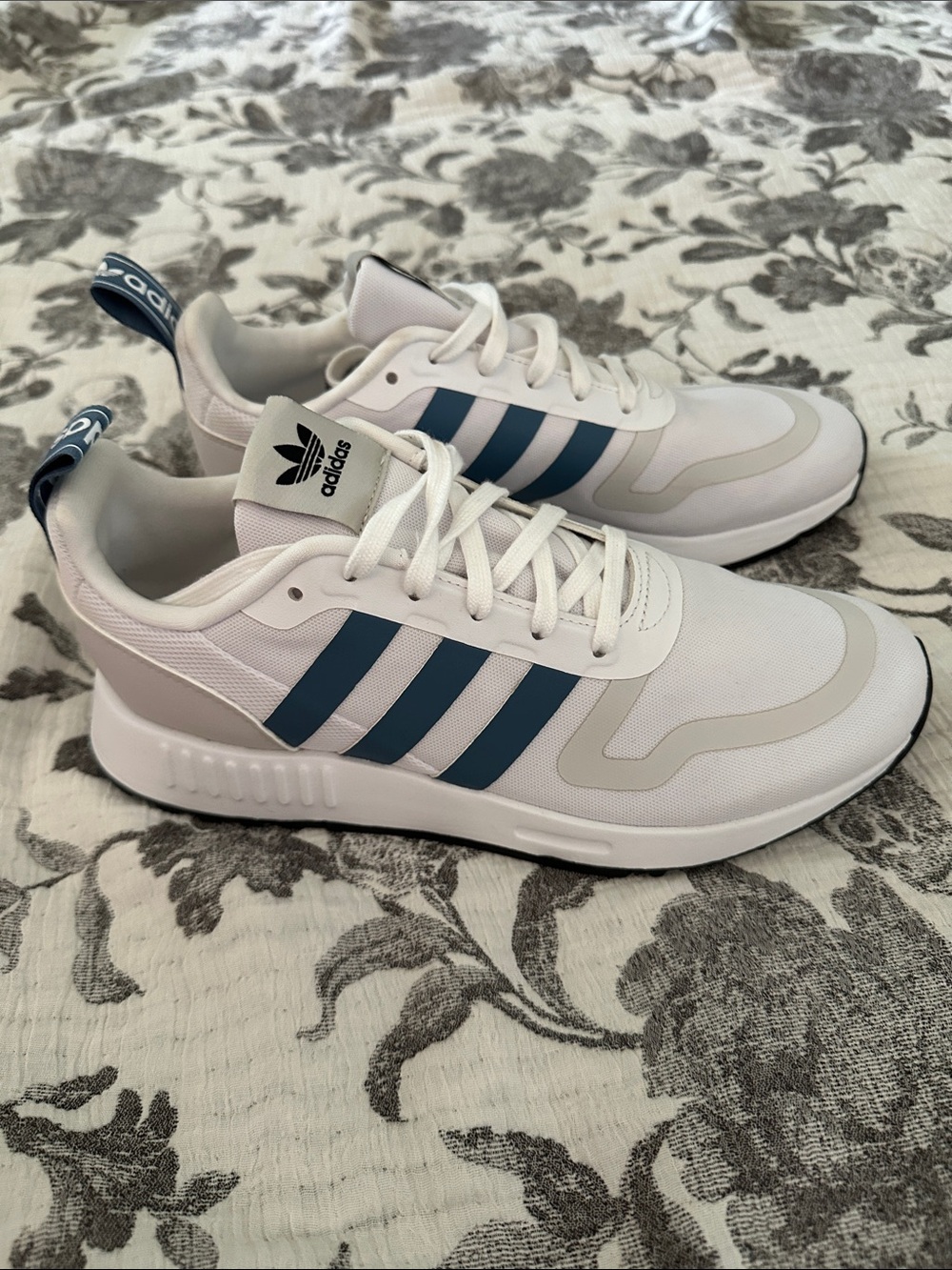 adidas Multix J White Altered Blue Running Shoes Youth 7/ Women’s 9